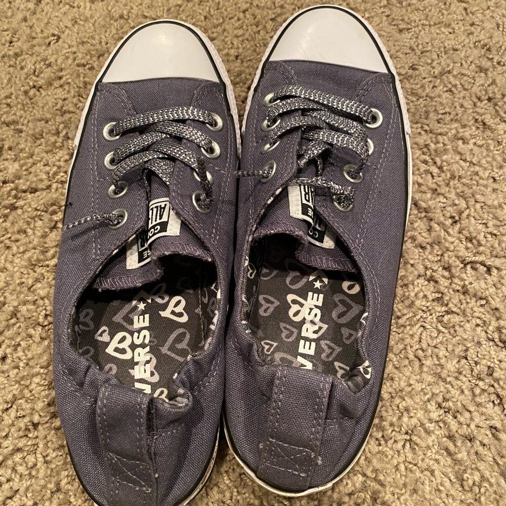 gray shortline converse